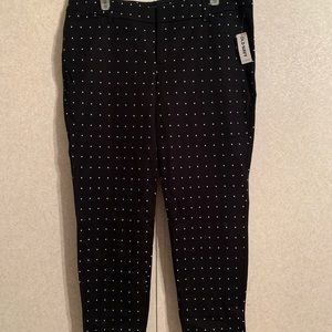 NWT**.  Old Navy pixie pant size 14